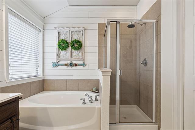 Building Photo - 525 Braewick Dr