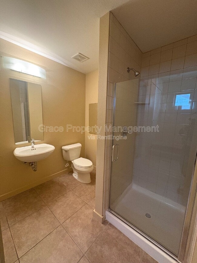 Building Photo - 3400 Larimer St