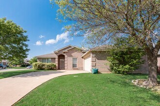 Building Photo - Updated 3-2-2 Ranch in McKamy Evers (North Denton)