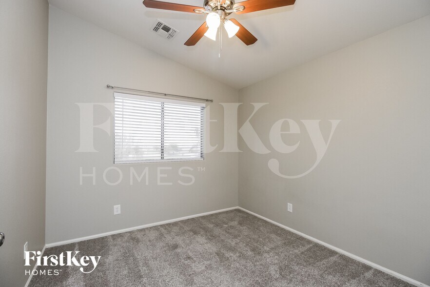 Building Photo - 29756 N Desert Willow Blvd