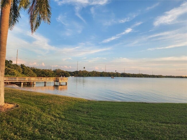 Building Photo - 6361 Bahia Del Mar Blvd S