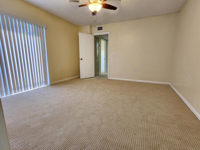 Building Photo - 1626 16th Way