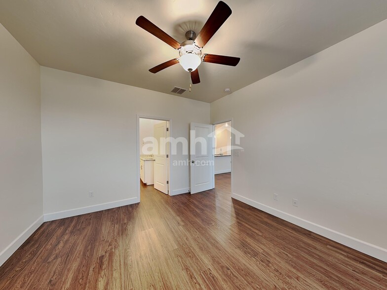 Building Photo - 94 E Sicily Dr