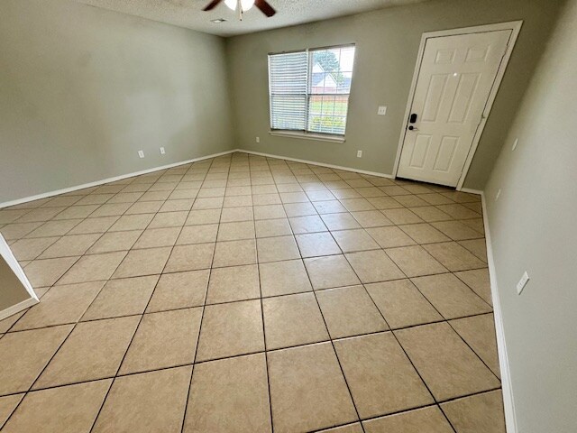 Building Photo - 3500 SW Landau Ct