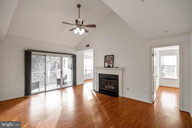 Building Photo - 131 Timberbrook Ln