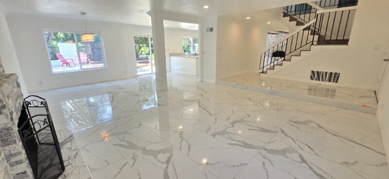 Building Photo - 433 S Oak Grove Cir