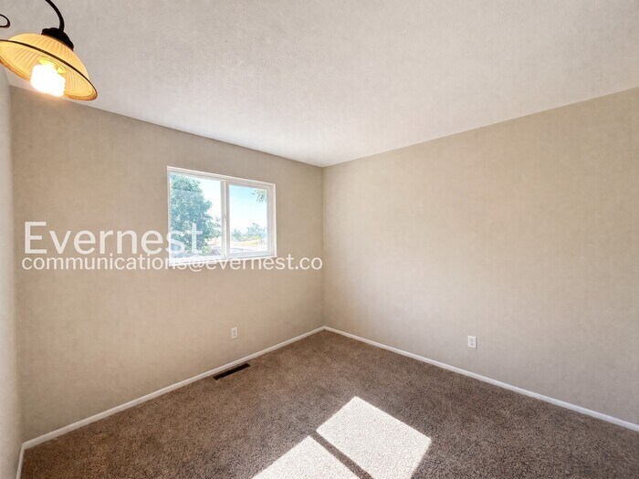 Building Photo - 4096 Colony Hills Cir