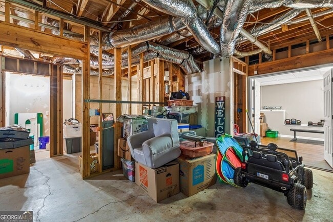 Building Photo - 552 Magnolia Dr