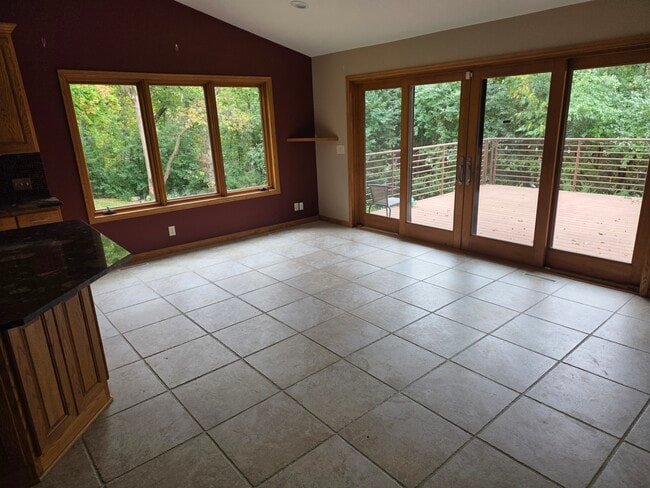 Building Photo - 4110 Juneau Ln N