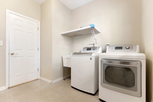 Building Photo - 1224 Tiffany Ct