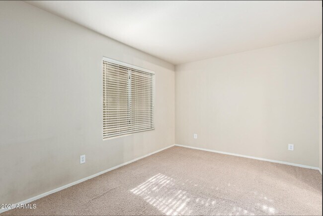 Building Photo - 900 S 94th St