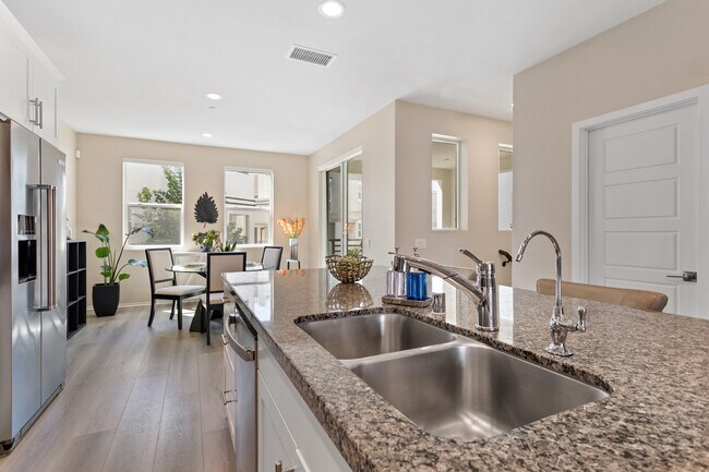 Building Photo - 9548 Greenley Pl