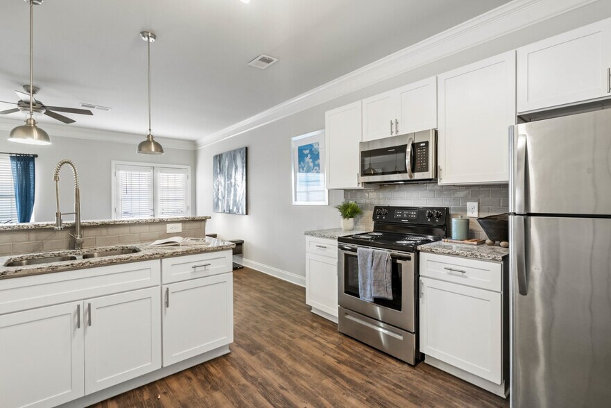 Primary Photo - Covey Homes Greystone