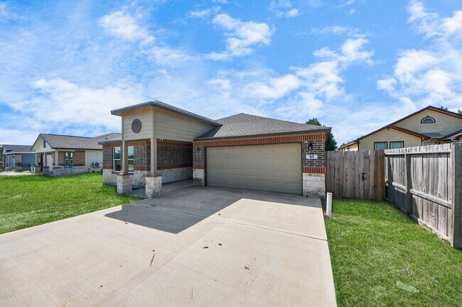 Building Photo - 51 Rd 5214