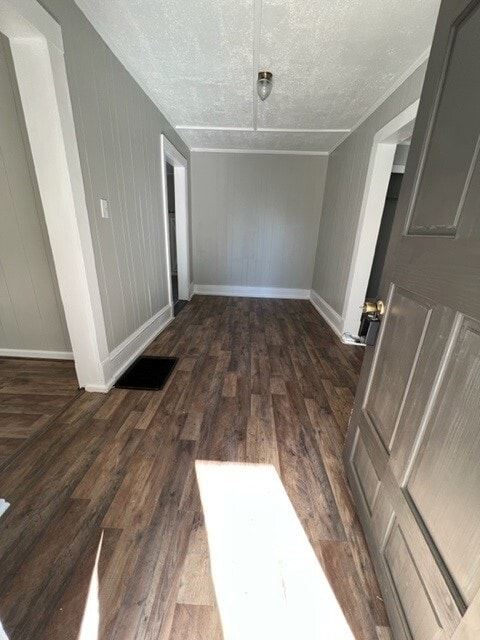 Building Photo - 401 Walnut St