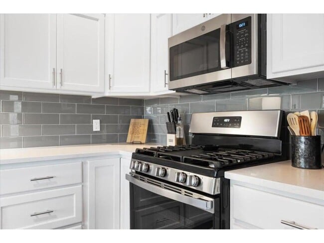 Building Photo - 11423 Fawn Lake Rd