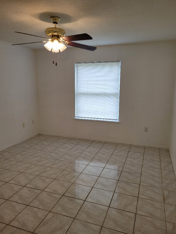 Building Photo - 1230 4 Mile Rd