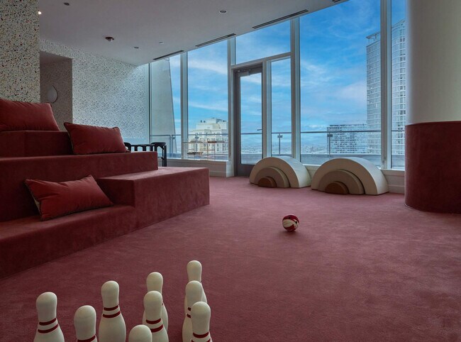 Building Photo - 1006 S Michigan Ave