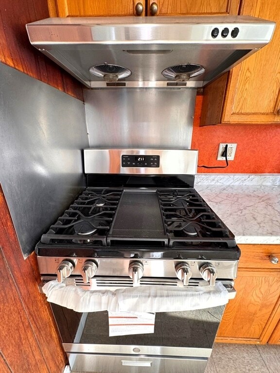 Building Photo - 11 Fairmont Pl