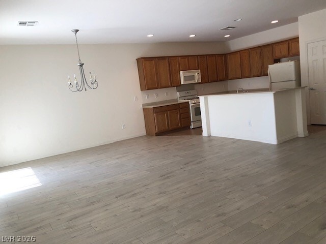 Building Photo - 2103 Sawtooth Mountain Dr
