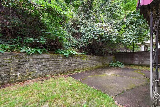 Building Photo - 3943 Boulevard Dr