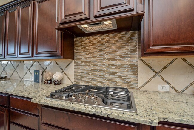 Building Photo - 6302 Kennedy Hills Ct