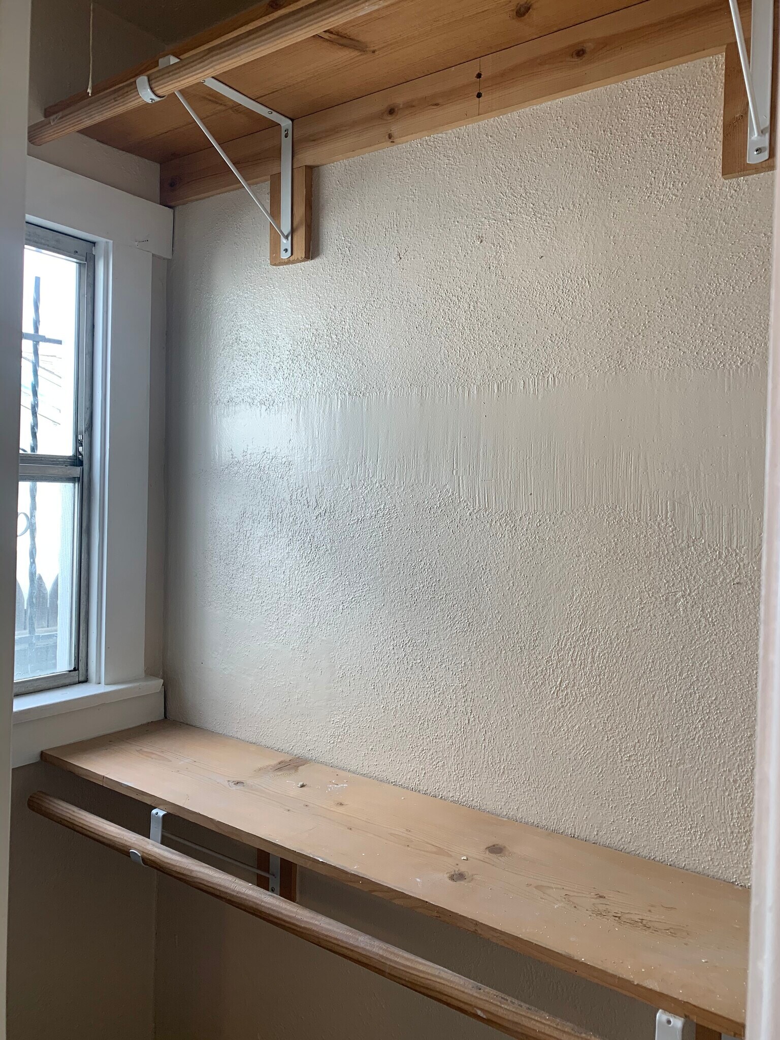 Building Photo - 342 E 84th St