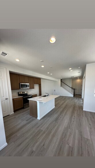 Building Photo - 21101 E 67th Ave