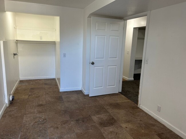 Building Photo - 3801 S Franklin Cir
