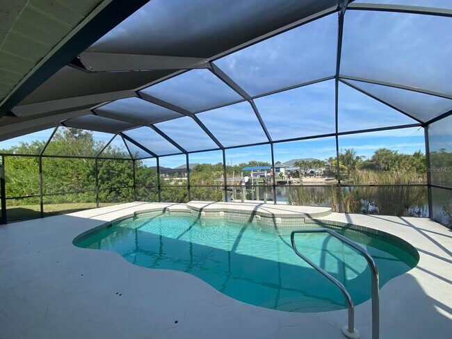 Building Photo - 15144 Lakeland Cir