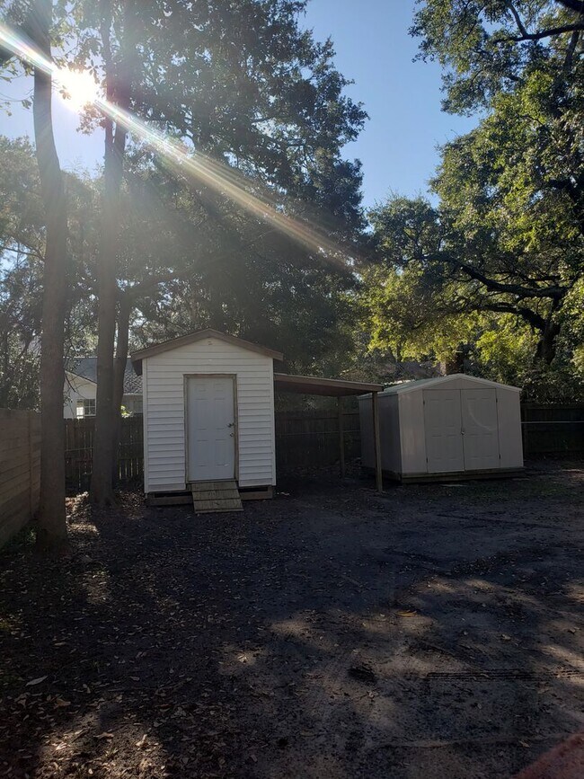Building Photo - 1219 Mathis Ferry Rd