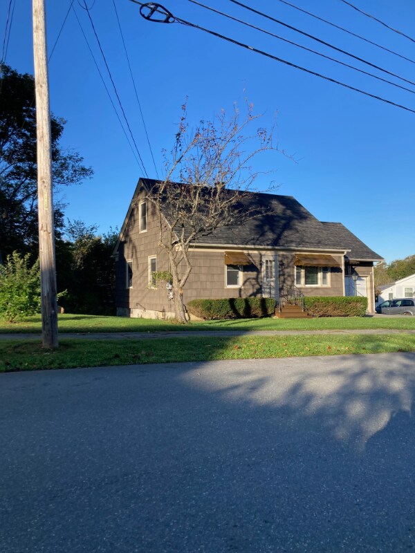 137 Chamberlain St 137 Chamberlain St Brewer ME 04412 Apartment Finder