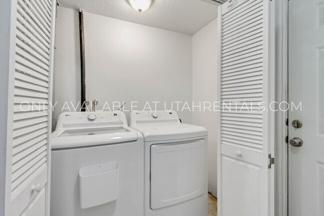 Building Photo - 1328 S 1550 E