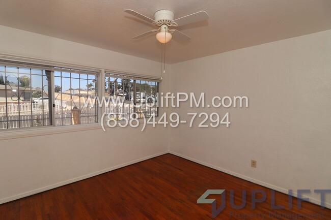 Building Photo - ** Holiday move in special** $1000 off 1st...