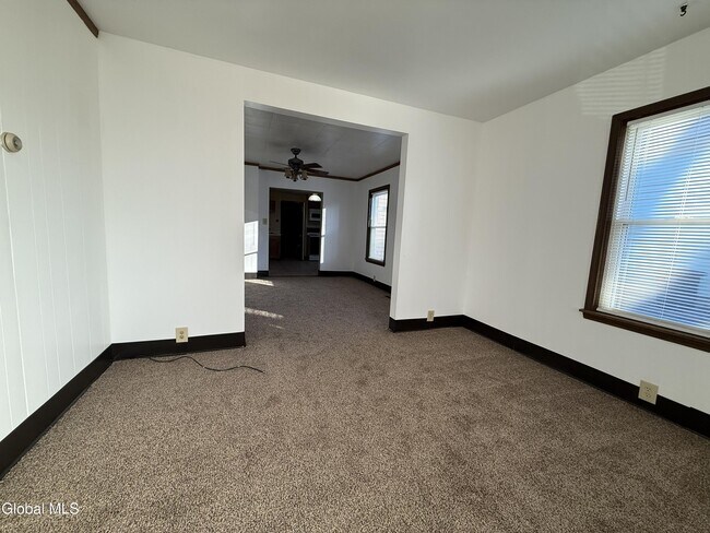 Building Photo - 30 Lexington Ave