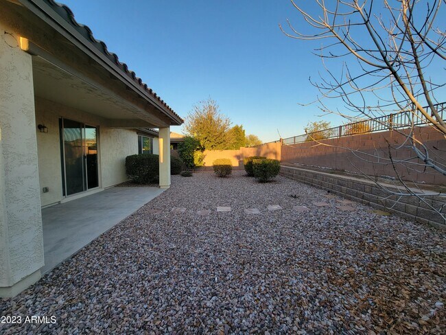Building Photo - 2671 E Daniel Dr