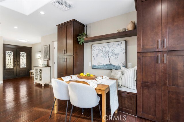 Building Photo - 1377 Hazelwood Pl