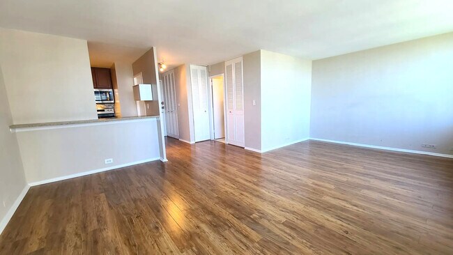Building Photo - 4250 N Marine Dr
