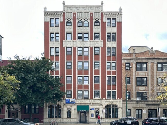 Primary Photo - 510 W Belmont Ave