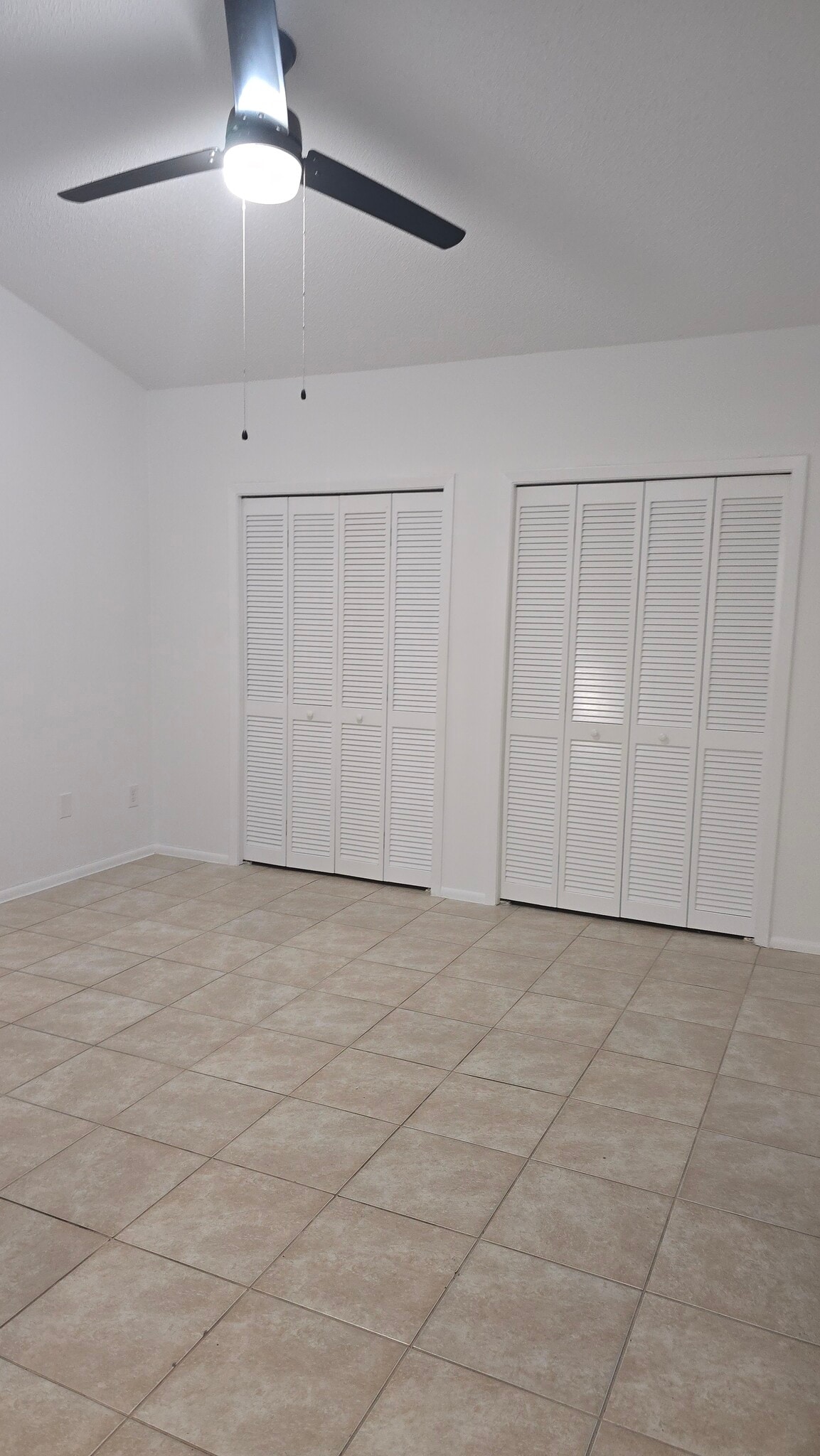 Building Photo - 846 Grenadier Dr