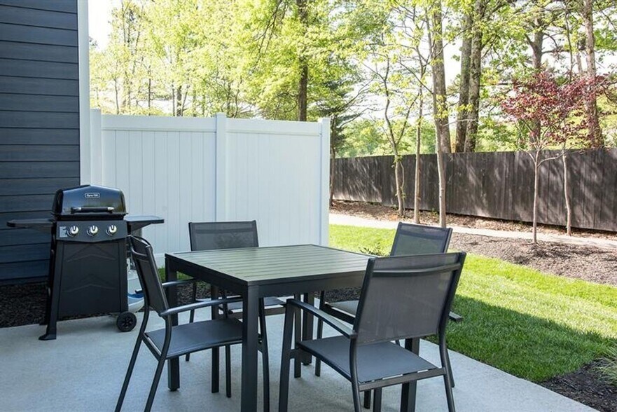 Building Photo - 3215 Edgemead Cir NW