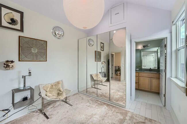 Building Photo - 7311 Providence Ave