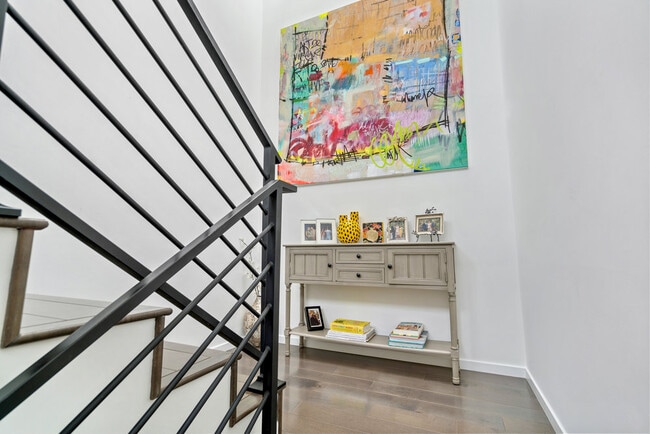 Building Photo - 3218 Ibis St