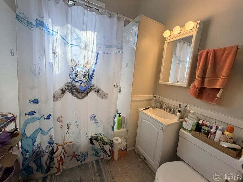 Building Photo - 8A Forest St. Unit 1L