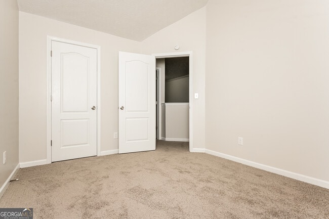 Building Photo - 4392 Chester Ln