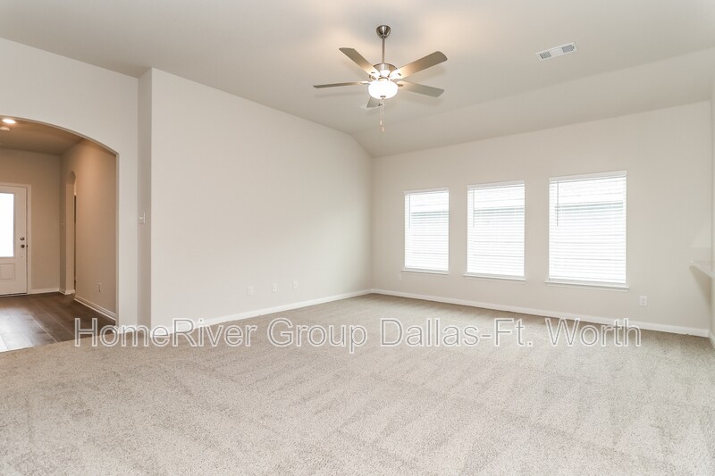 Building Photo - 6318 Rain Lily Dr