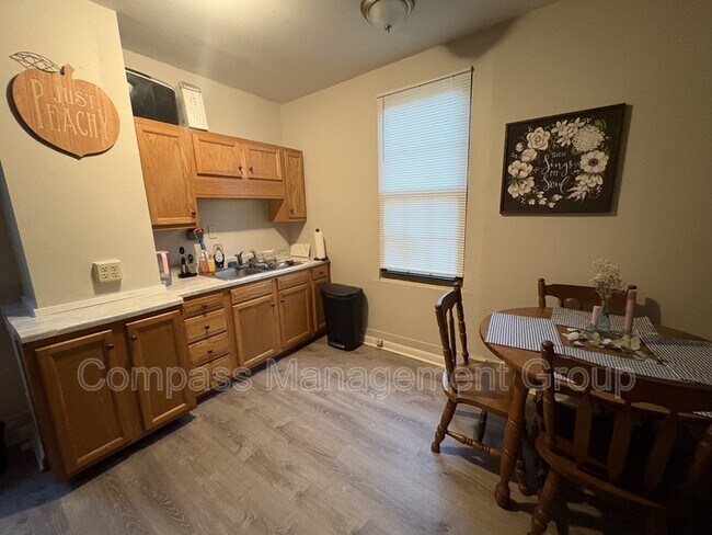 Building Photo - 1619 Washington Ave