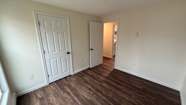 Building Photo - 12 Union St