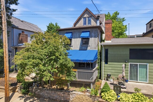 Building Photo - 717 Copeland St