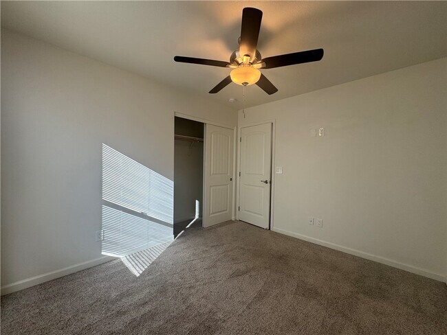 Building Photo - 5085 S Jacaranda Pl